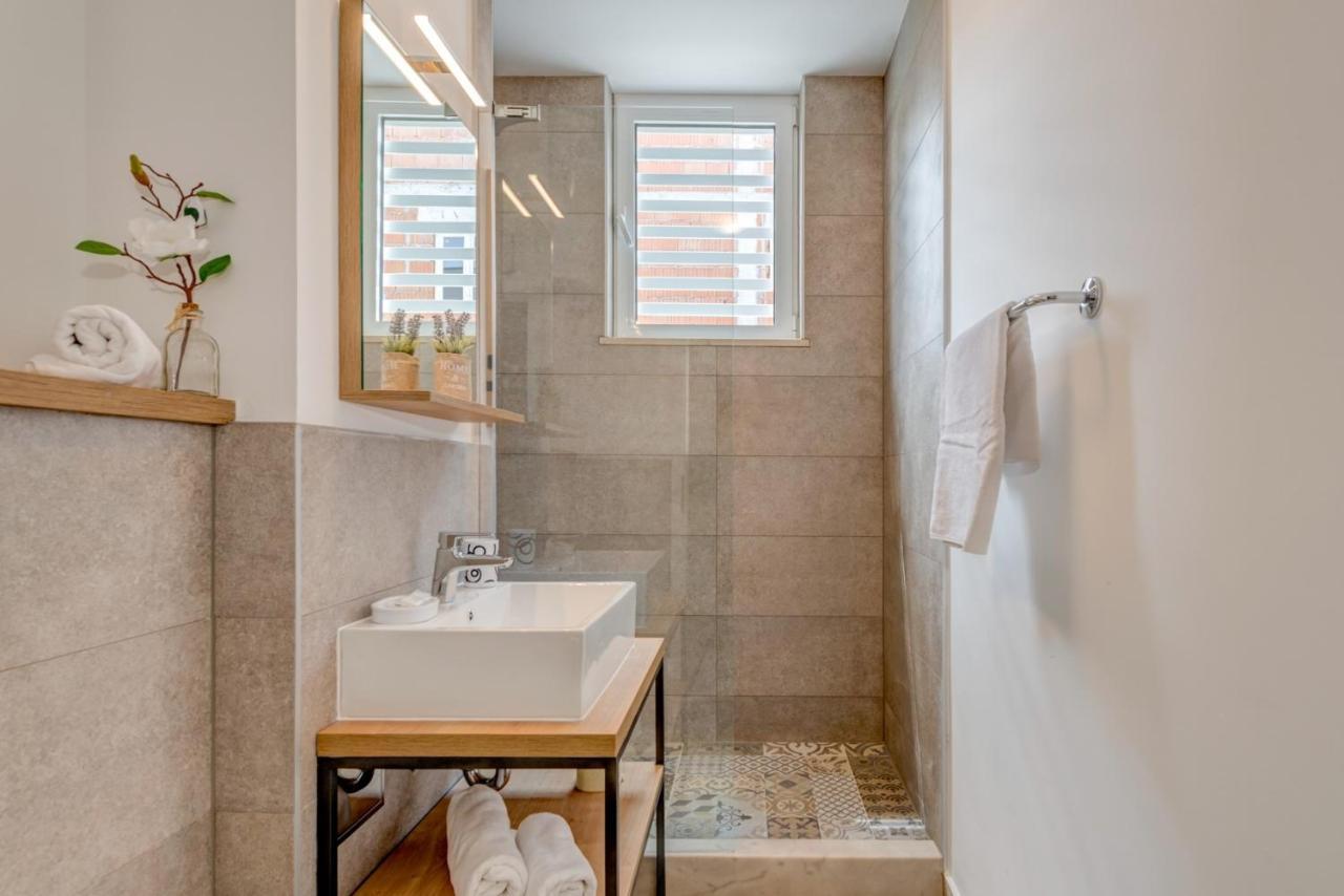 Bretia Apartments 수티반 외부 사진