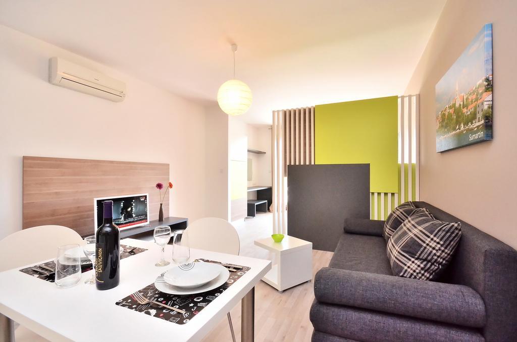 Bretia Apartments 수티반 외부 사진