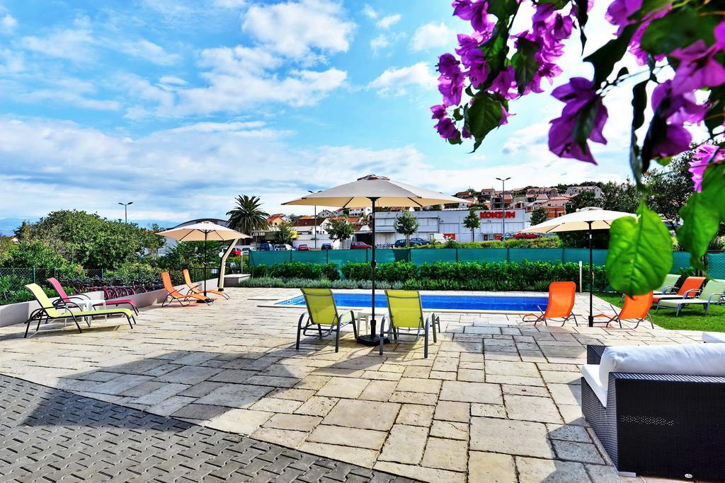 Bretia Apartments 수티반 외부 사진