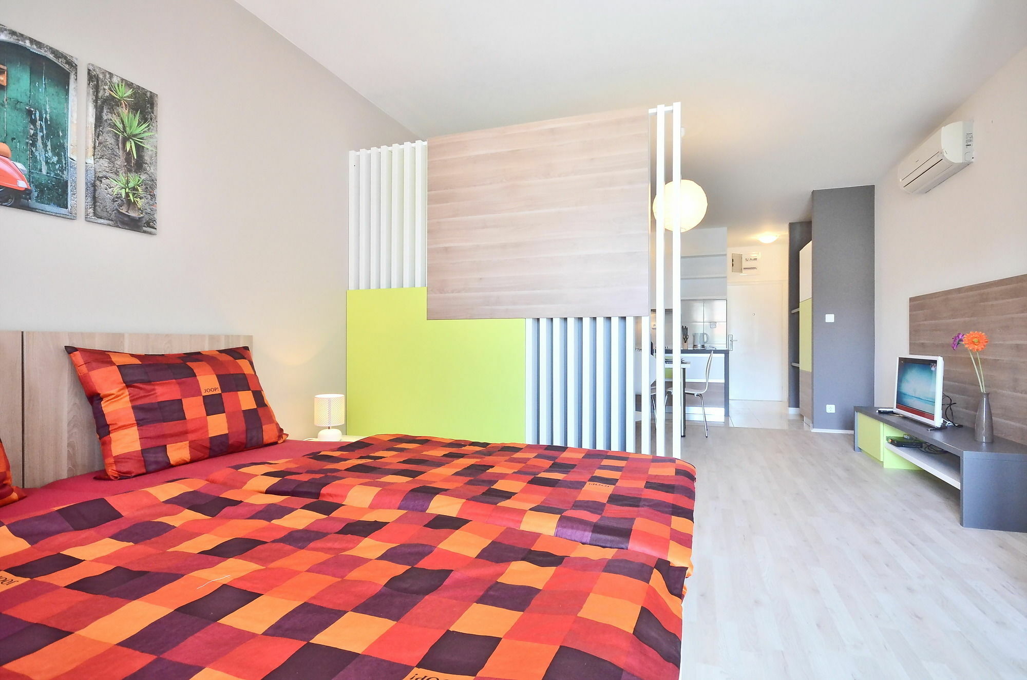 Bretia Apartments 수티반 외부 사진